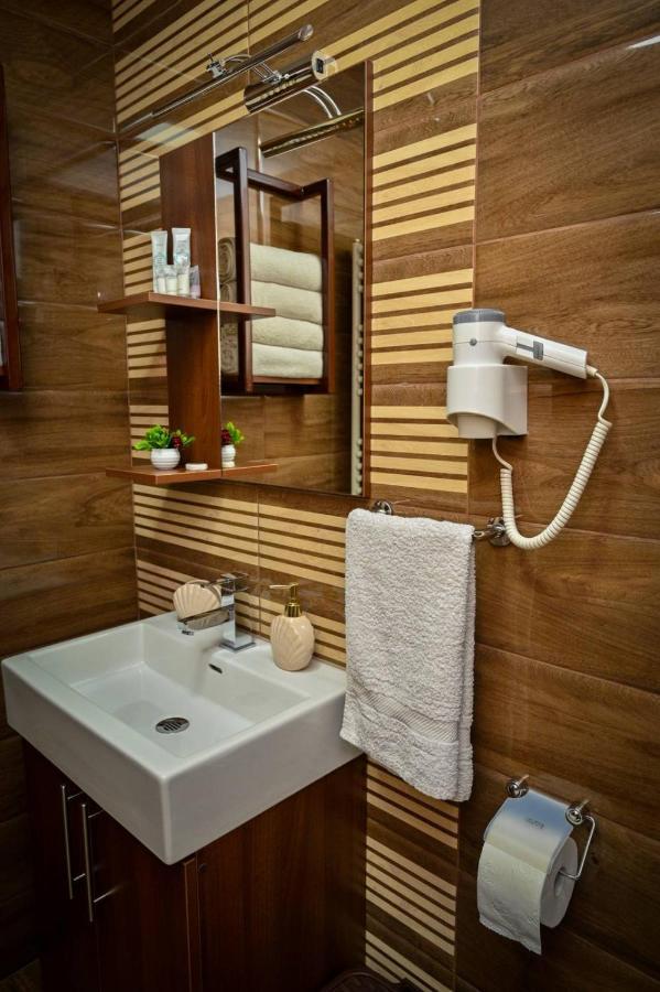 Studio Apartmani Emili Apartman Br 2 Bijeljina Exteriör bild